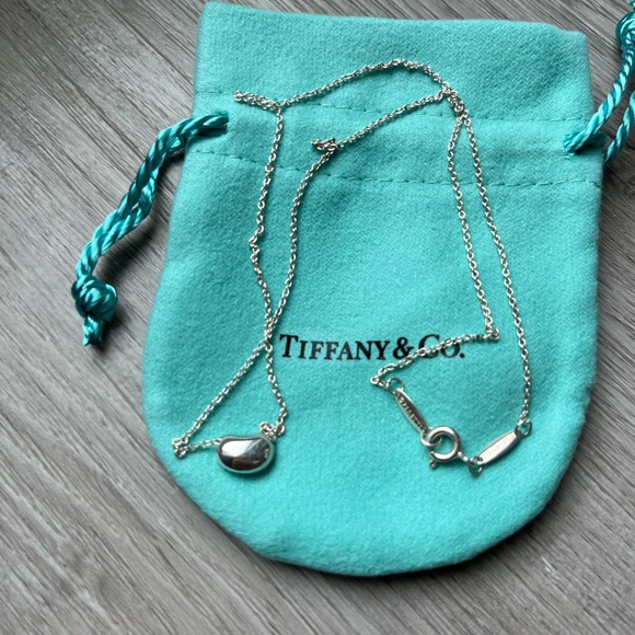 Tiffany & Co. Elsa Peretti Bean Necklace - Picture 2 of 3